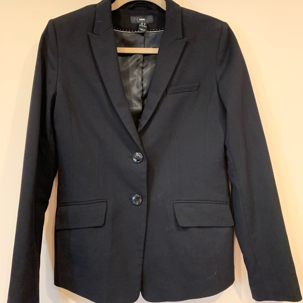 H&M women’s black blazer size 8